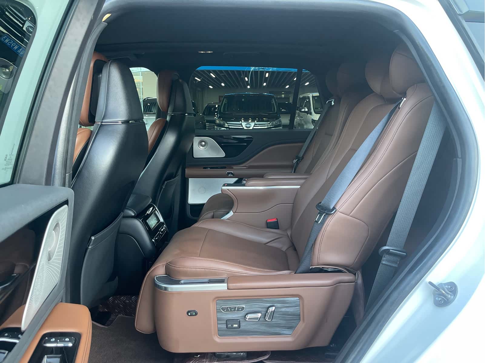 Lincoln Aviator, 2020 8