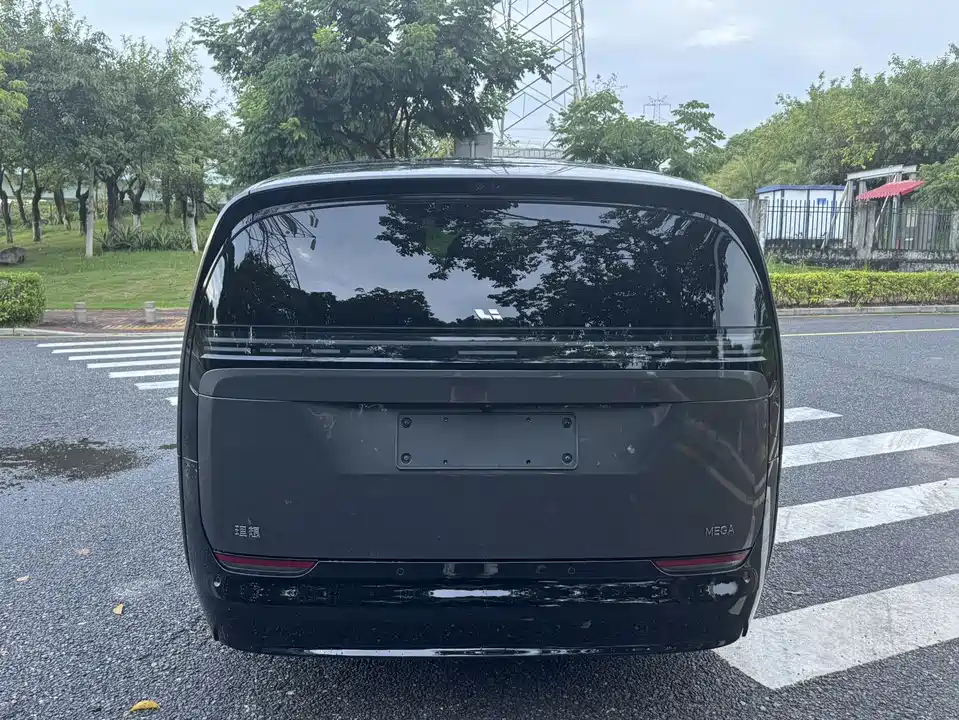Li Auto Ideal MEGA