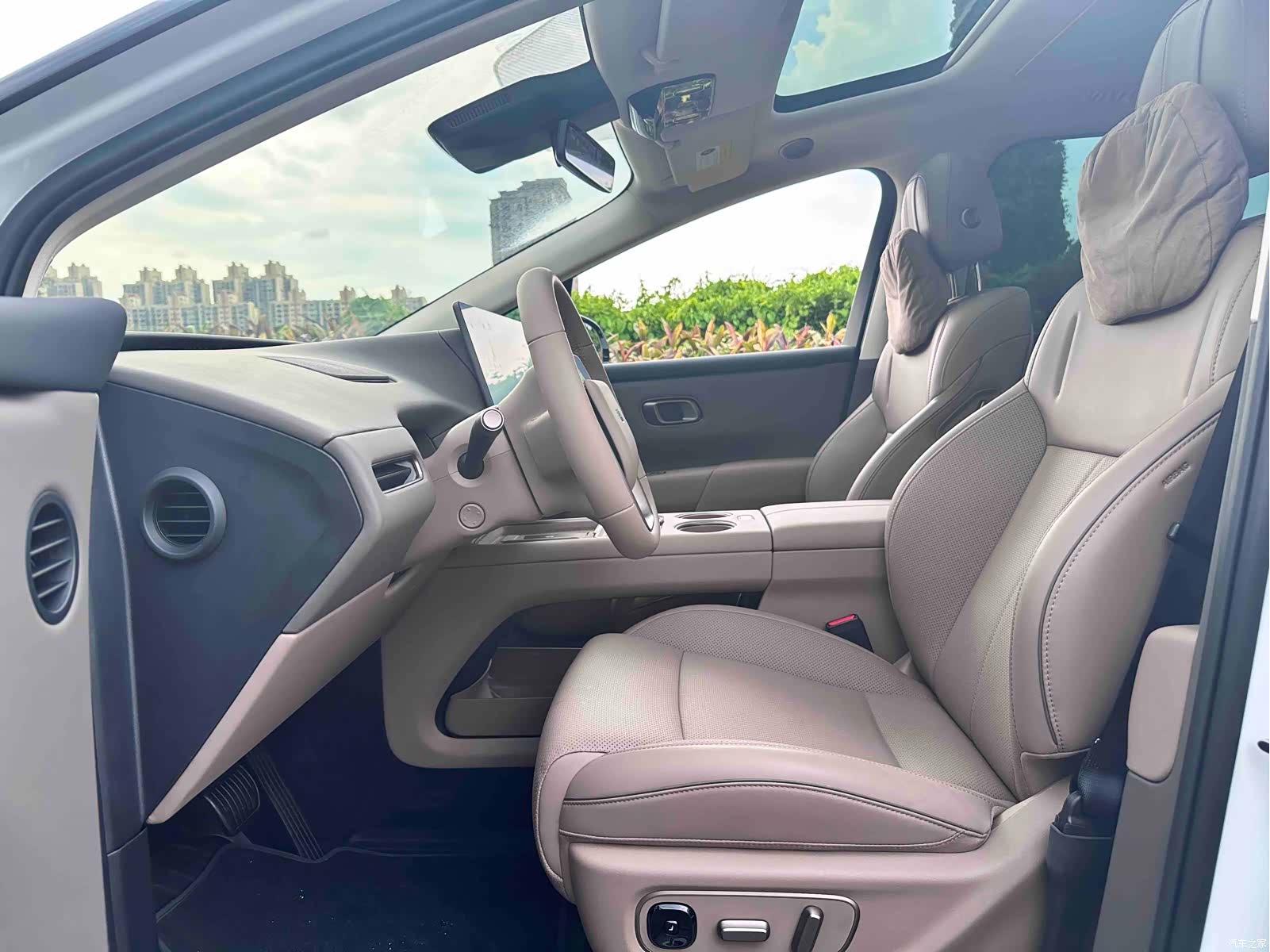 Li Auto i8, 2025 все фото