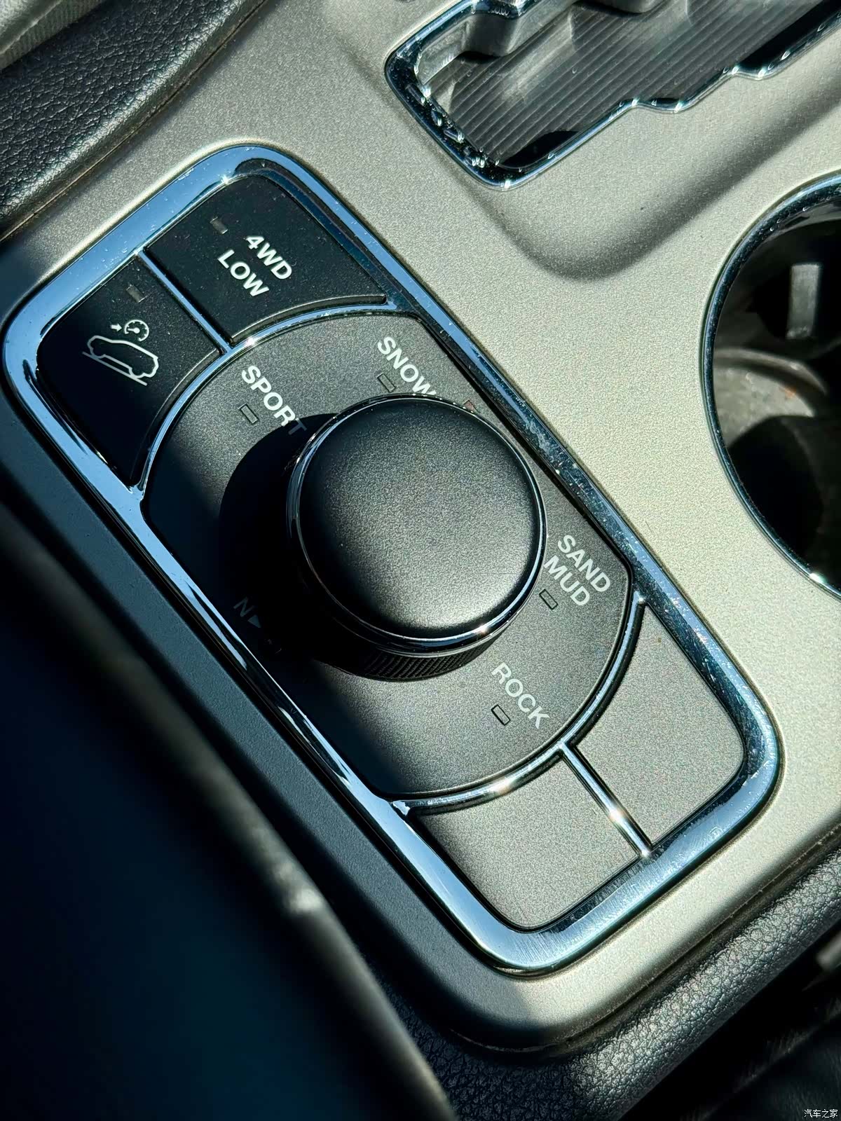 Jeep Grand Cherokee, 2012 13