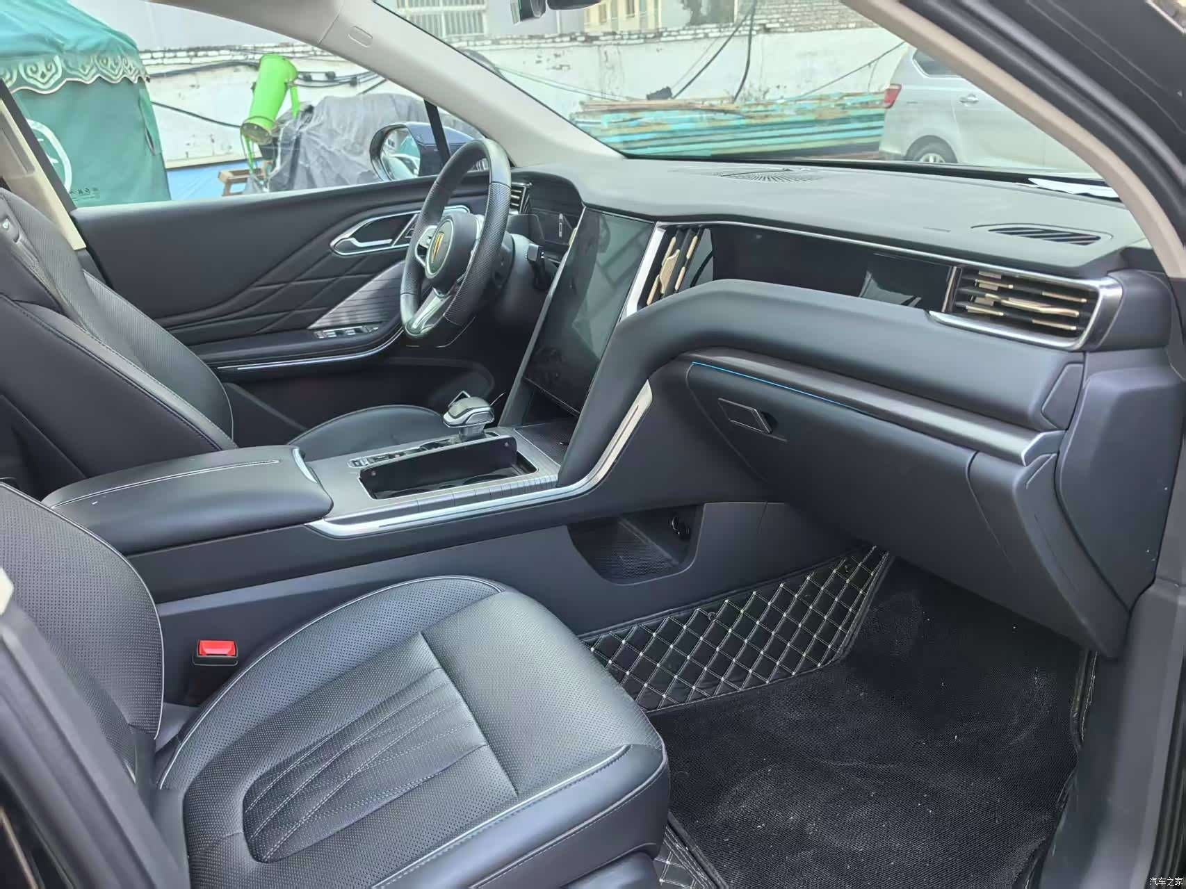 Hongqi HS7, 2024 9