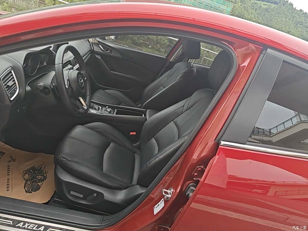 Mazda Mazda3, 2018 15