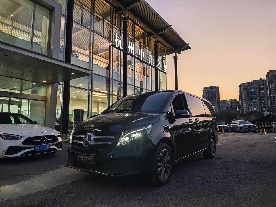 Mercedes-Benz V-class