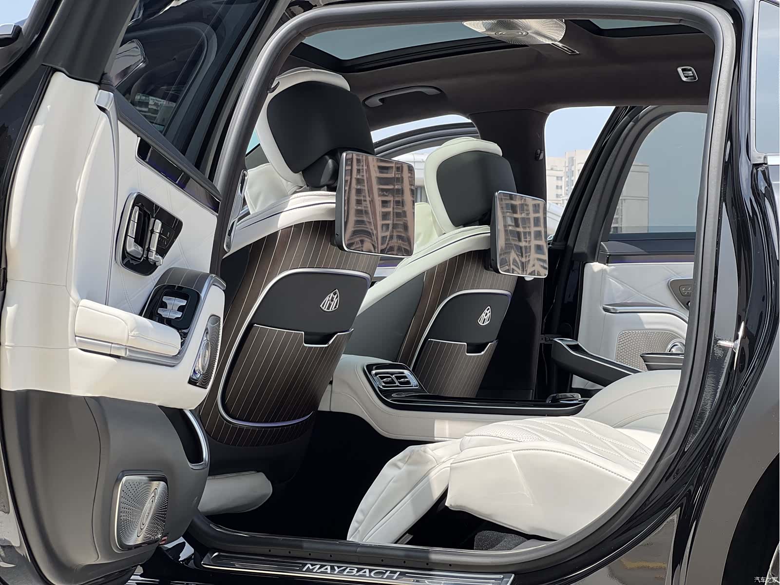 Maybach S-Class, 2024 6
