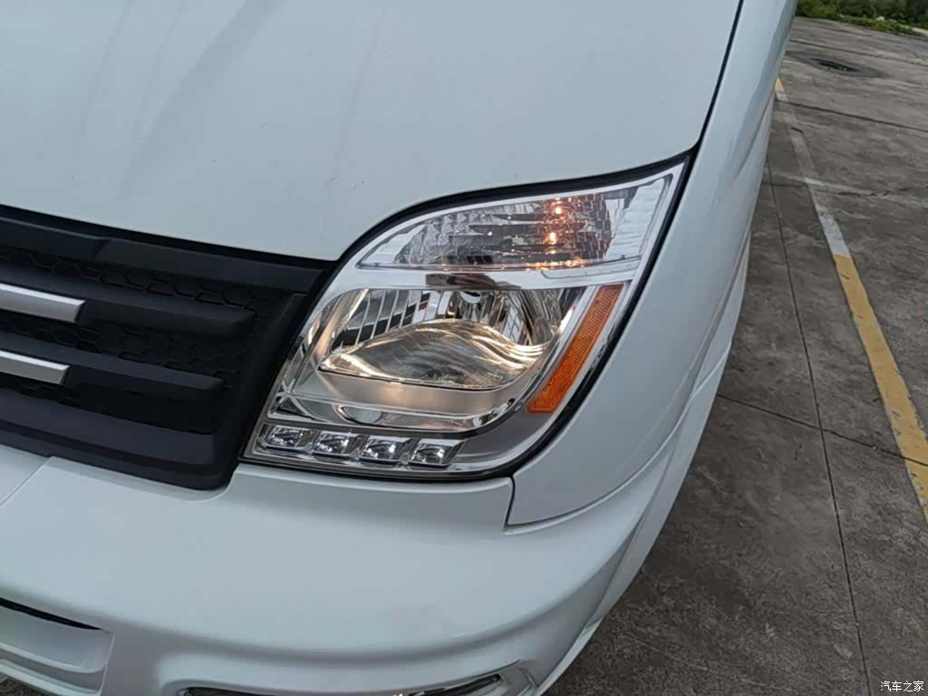 Maxus V80, 2023 18