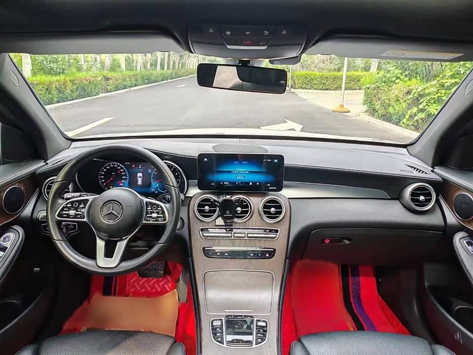 Mercedes-Benz GLC Mercedes-Benz GLC
