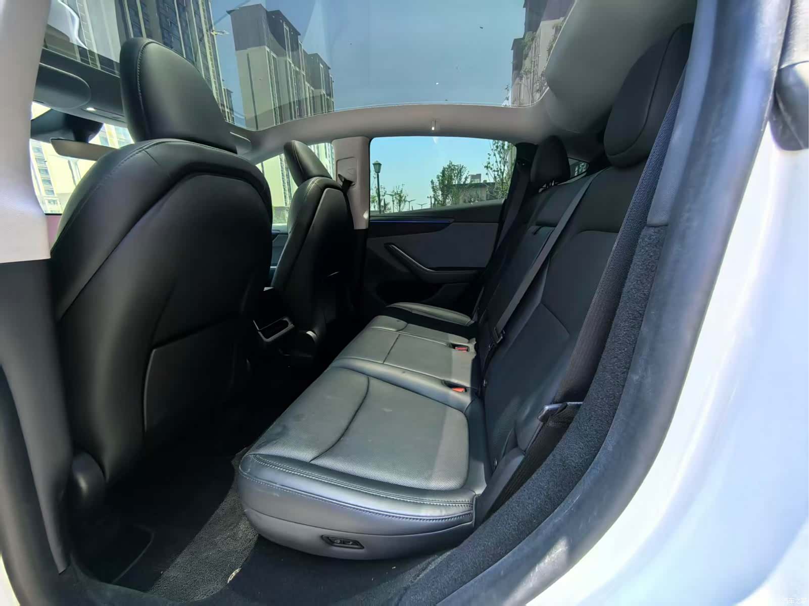 Tesla Model Y, 2025 6
