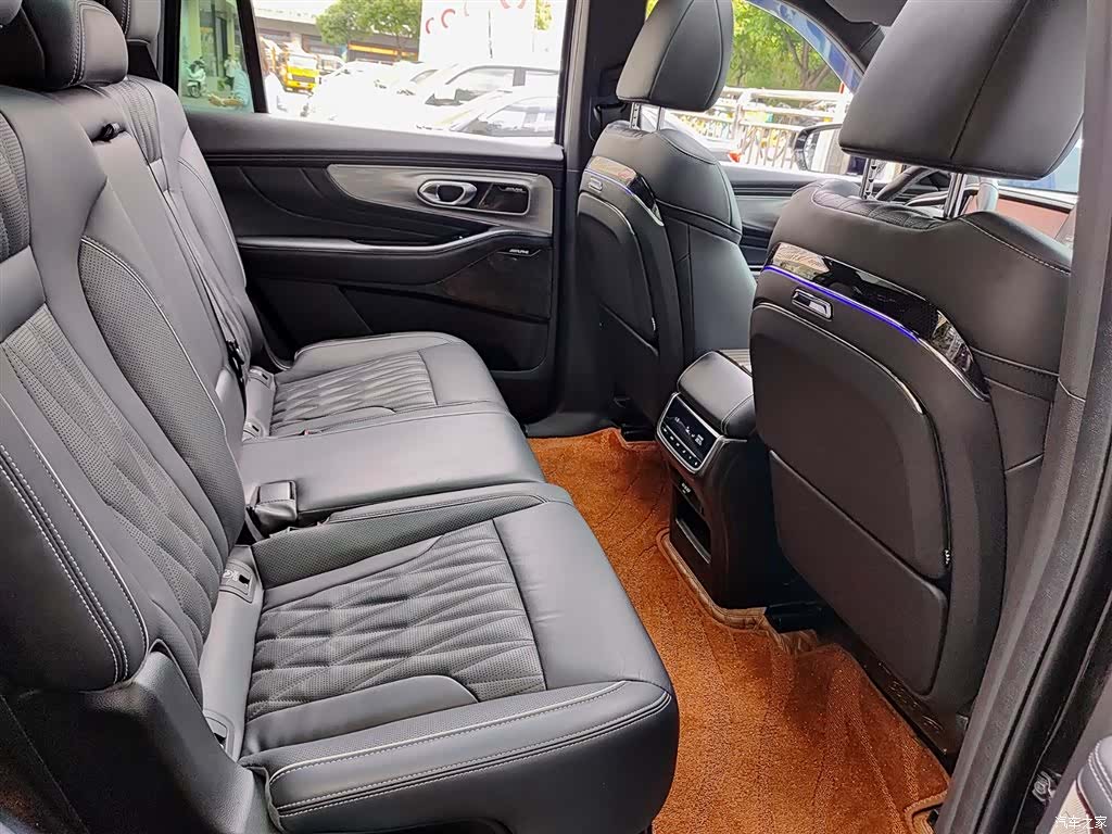Trumpchi GS8, 2023 11