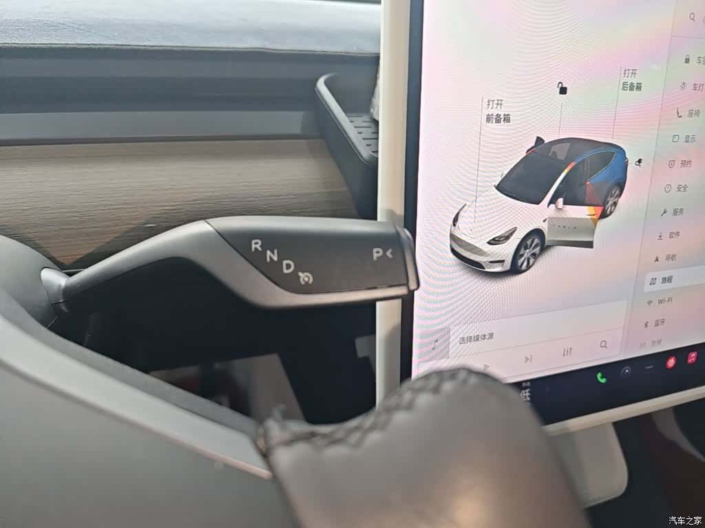 Tesla Model Y, 2021 10