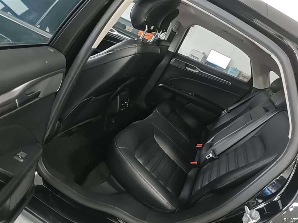 Ford Mondeo, 2022 17