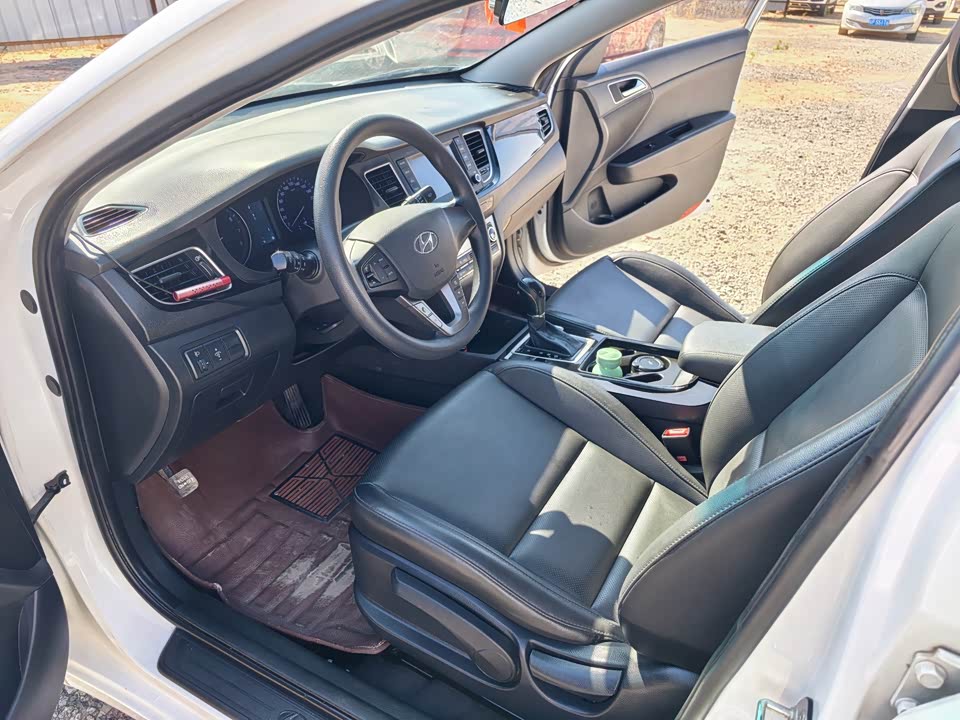 Hyundai Name picture