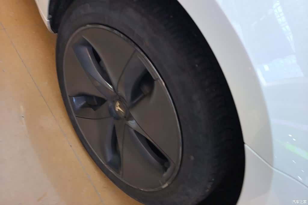 Tesla Model 3, 2020 6