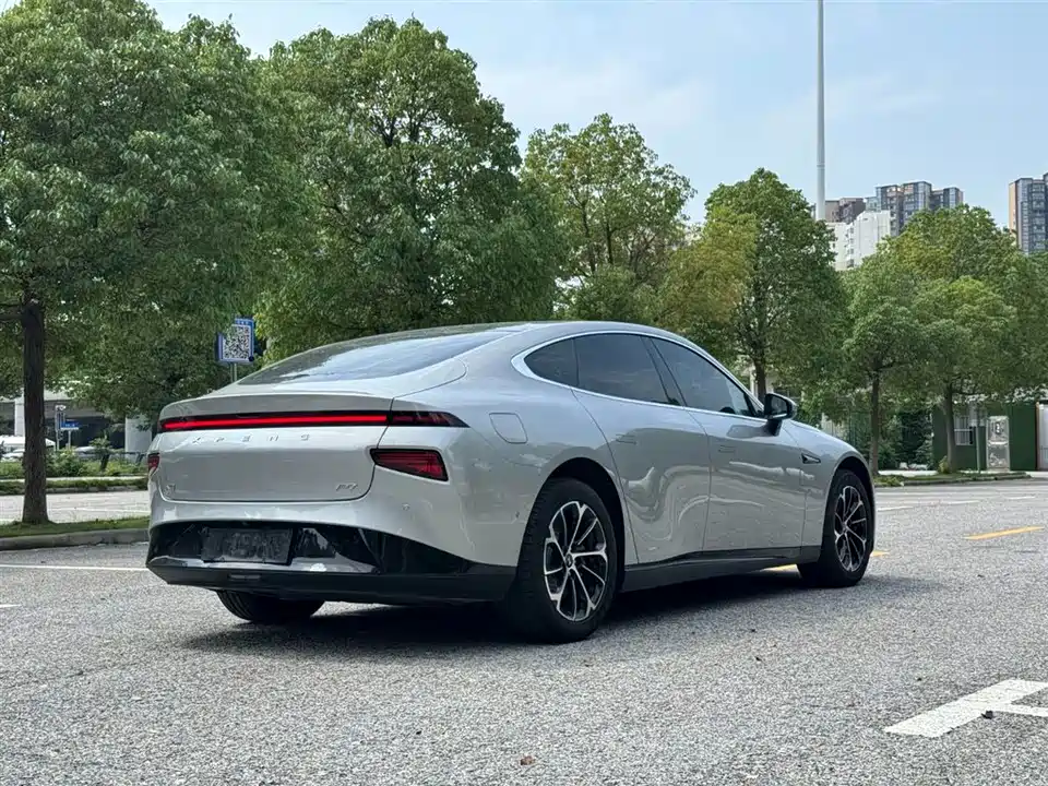 XPENG P7
