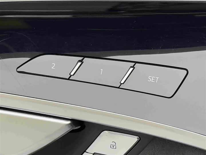 Audi A8 xin neng yuan 2022 A8 L 60 TFSIe quattro dian cang ban