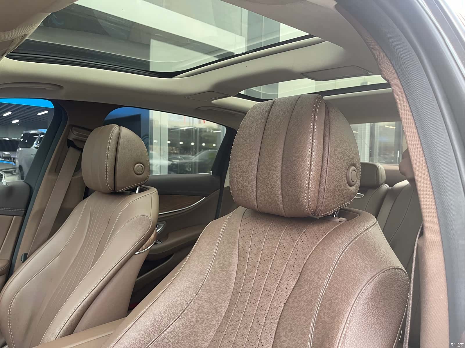 Mercedes-Benz E-Class, 2023 9
