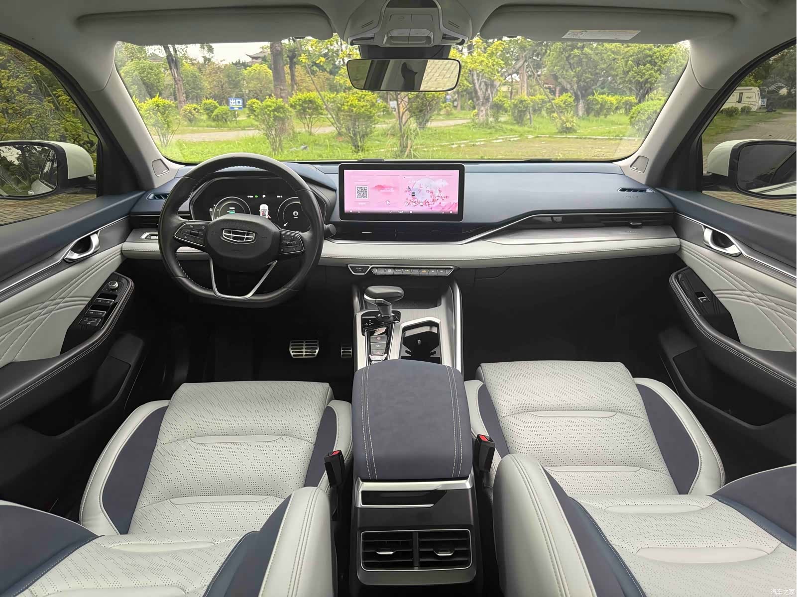 Geely Preface, 2022 8