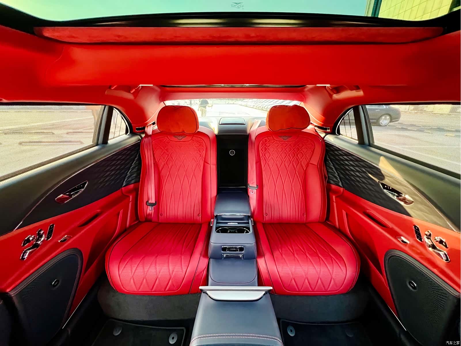 Bentley Flying Spur, 2022 10