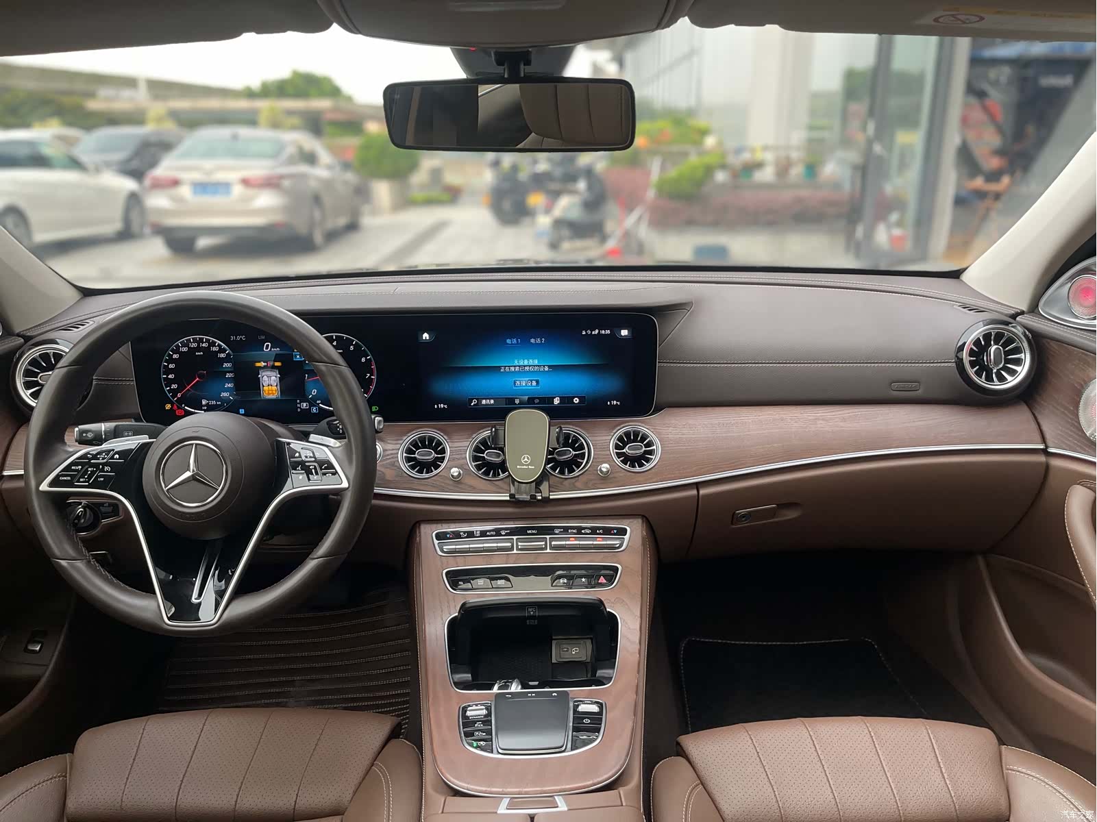 Mercedes-Benz E-Class, 2023 12