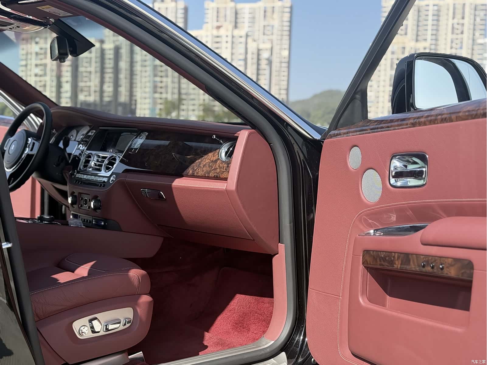 Rolls-Royce Ghost, 2018 7