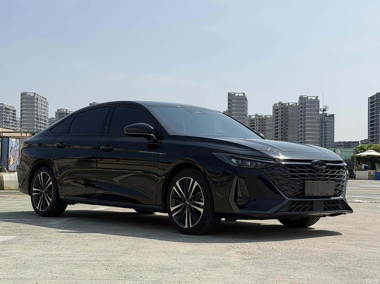 Chery Arrizo 8, 2025 4