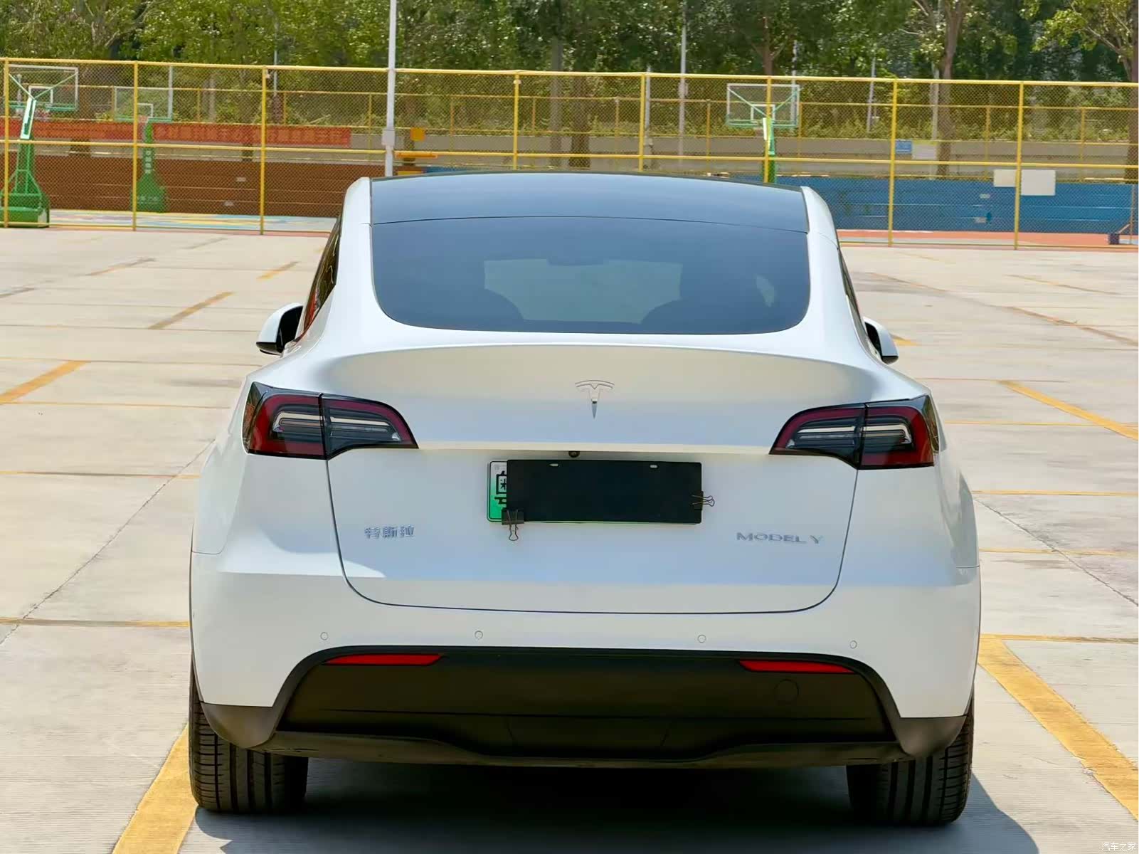 Tesla Model Y, 2021 4