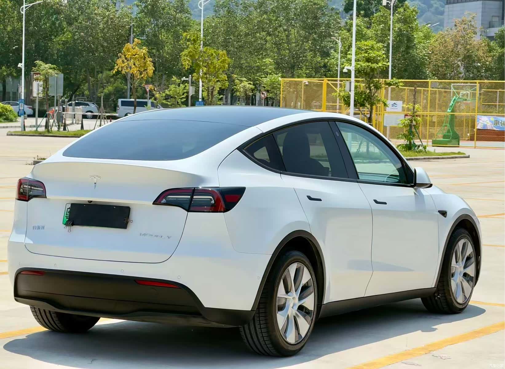Tesla Model Y, 2021 7