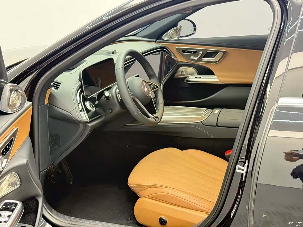 Mercedes-Benz E-Class, 2024 8