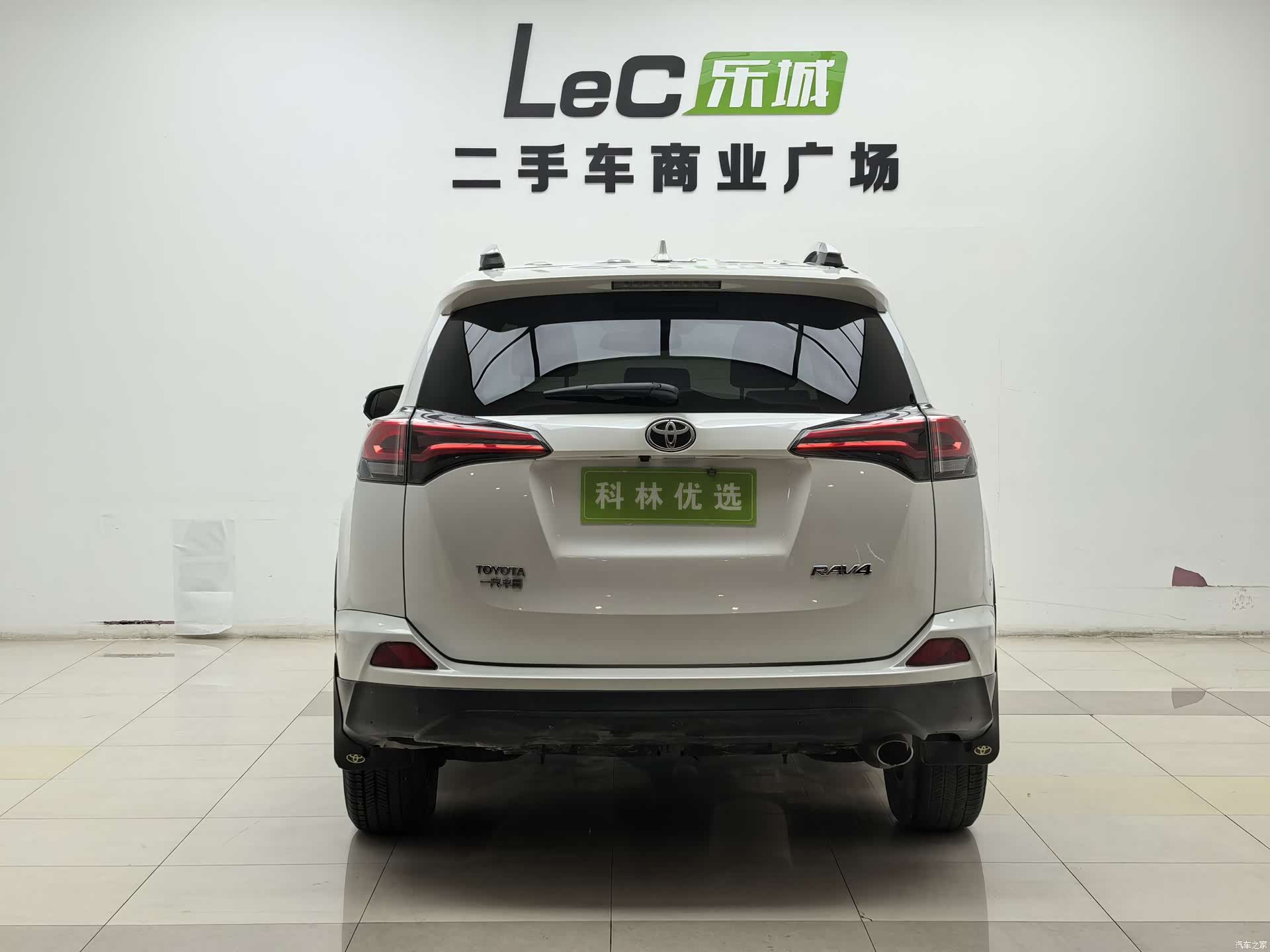 Toyota RAV4, 2017 все фото