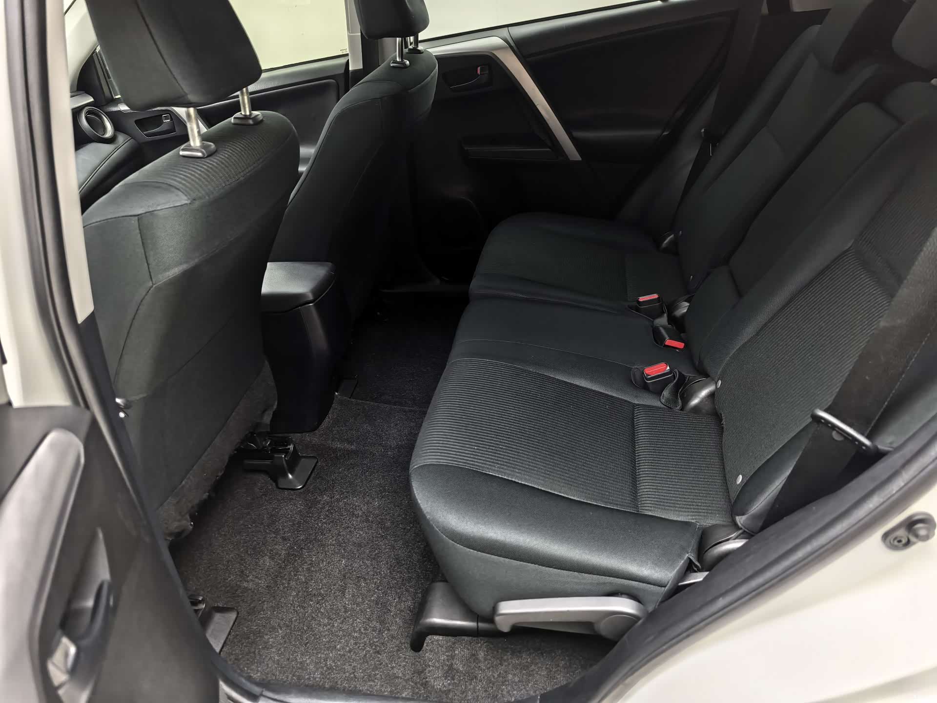 Toyota RAV4, 2017 9