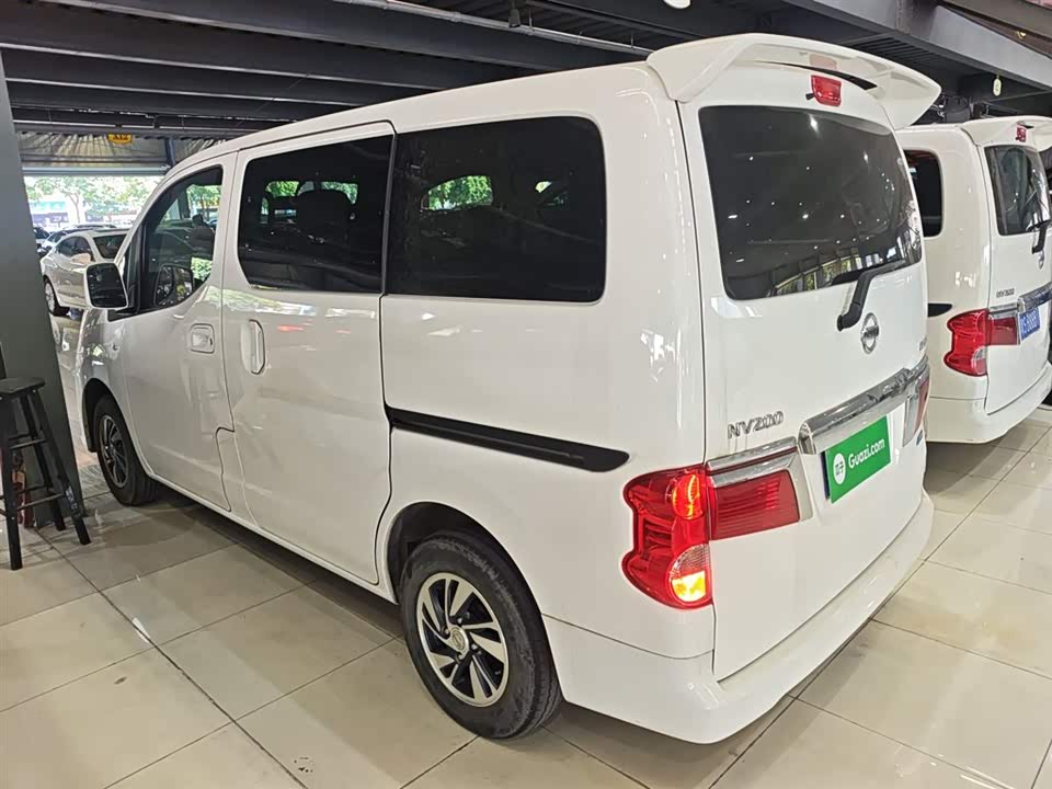 Nissan NV200