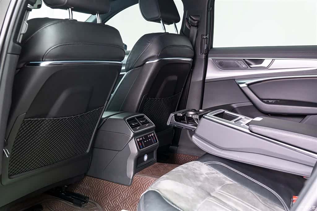 Audi A6L, 2022 8
