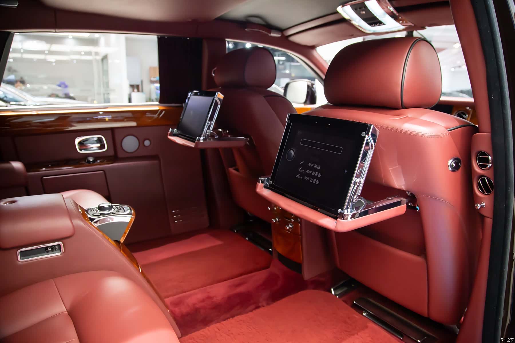 Rolls-Royce Phantom, 2014 11
