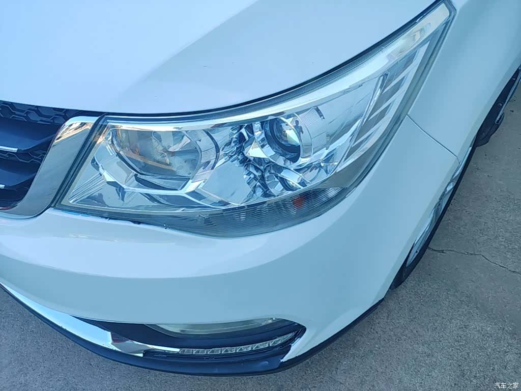 Wuling 730, 2016 24