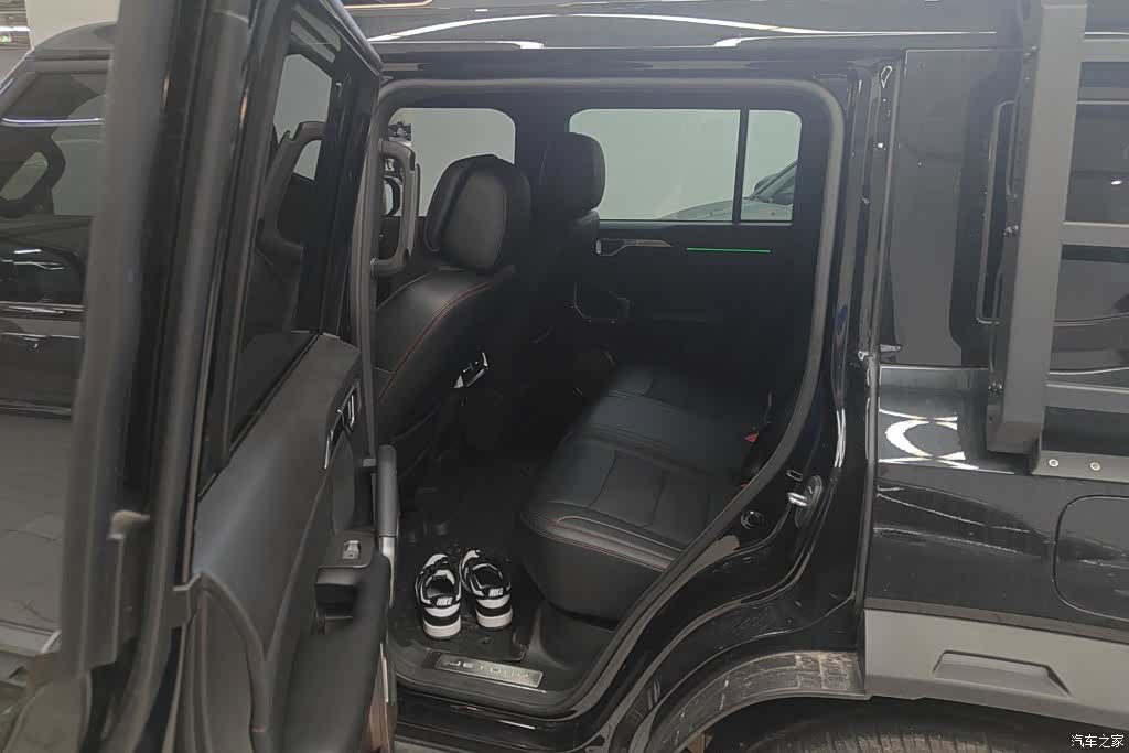 Jetour Traveller, 2025 11