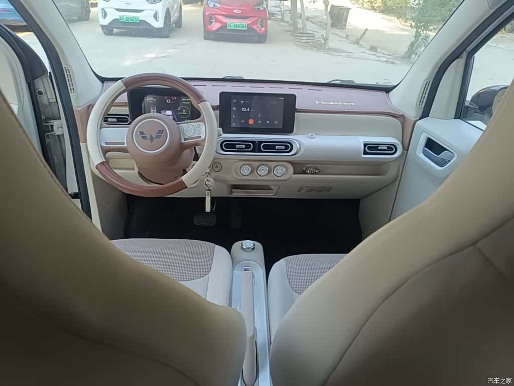 Wuling MINIEV, 2024 10
