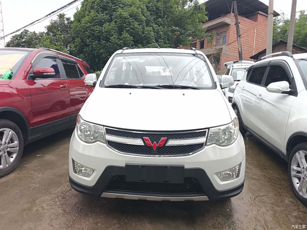 Wuling Hongguang, 2015 3