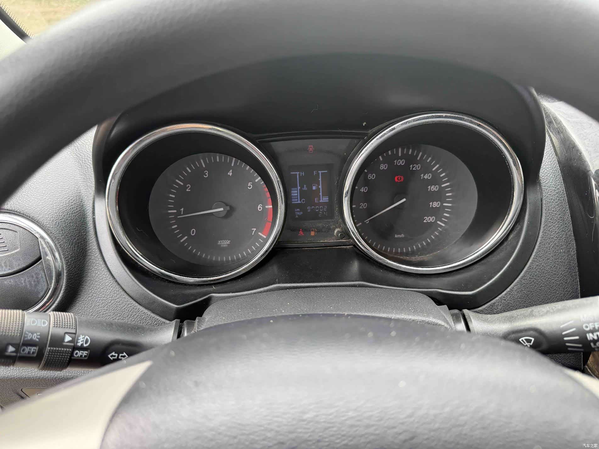BAIC S3, 2015 8
