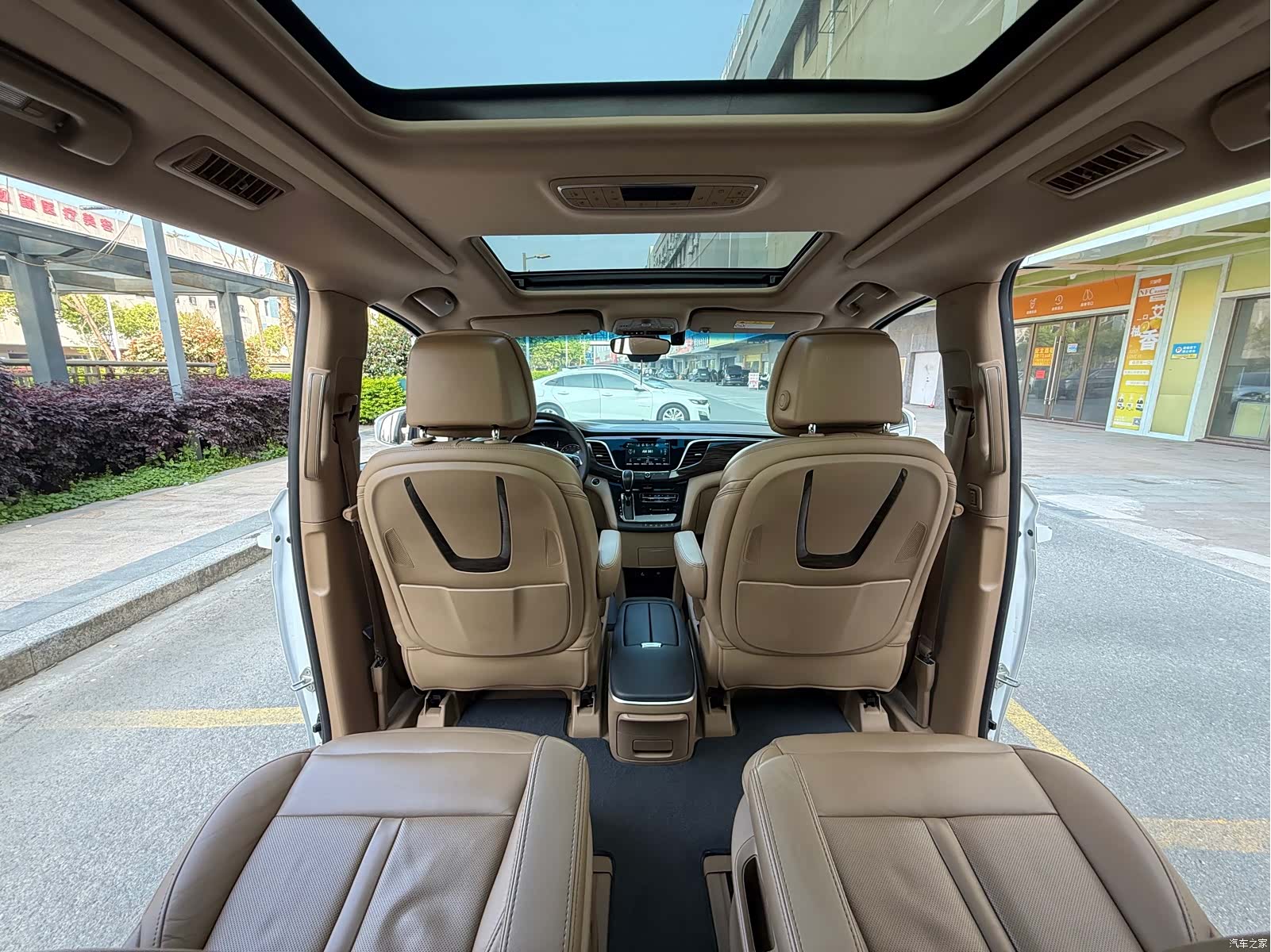 Buick GL8, 2018 16