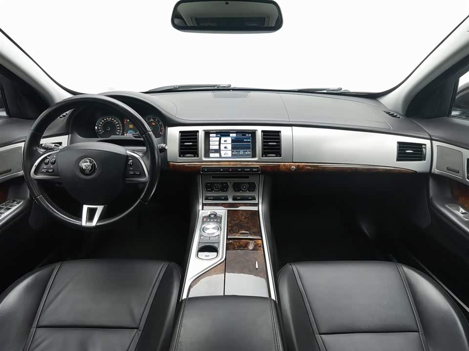 Jaguar XF Jaguar XF