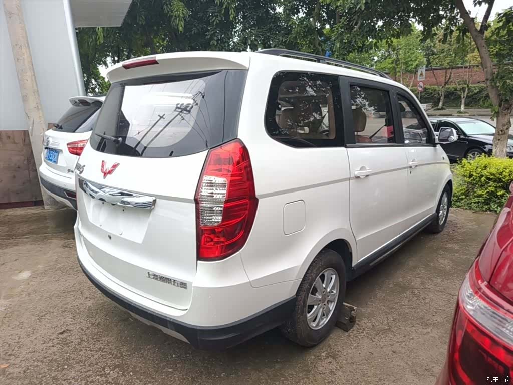 Wuling Hongguang, 2015 7