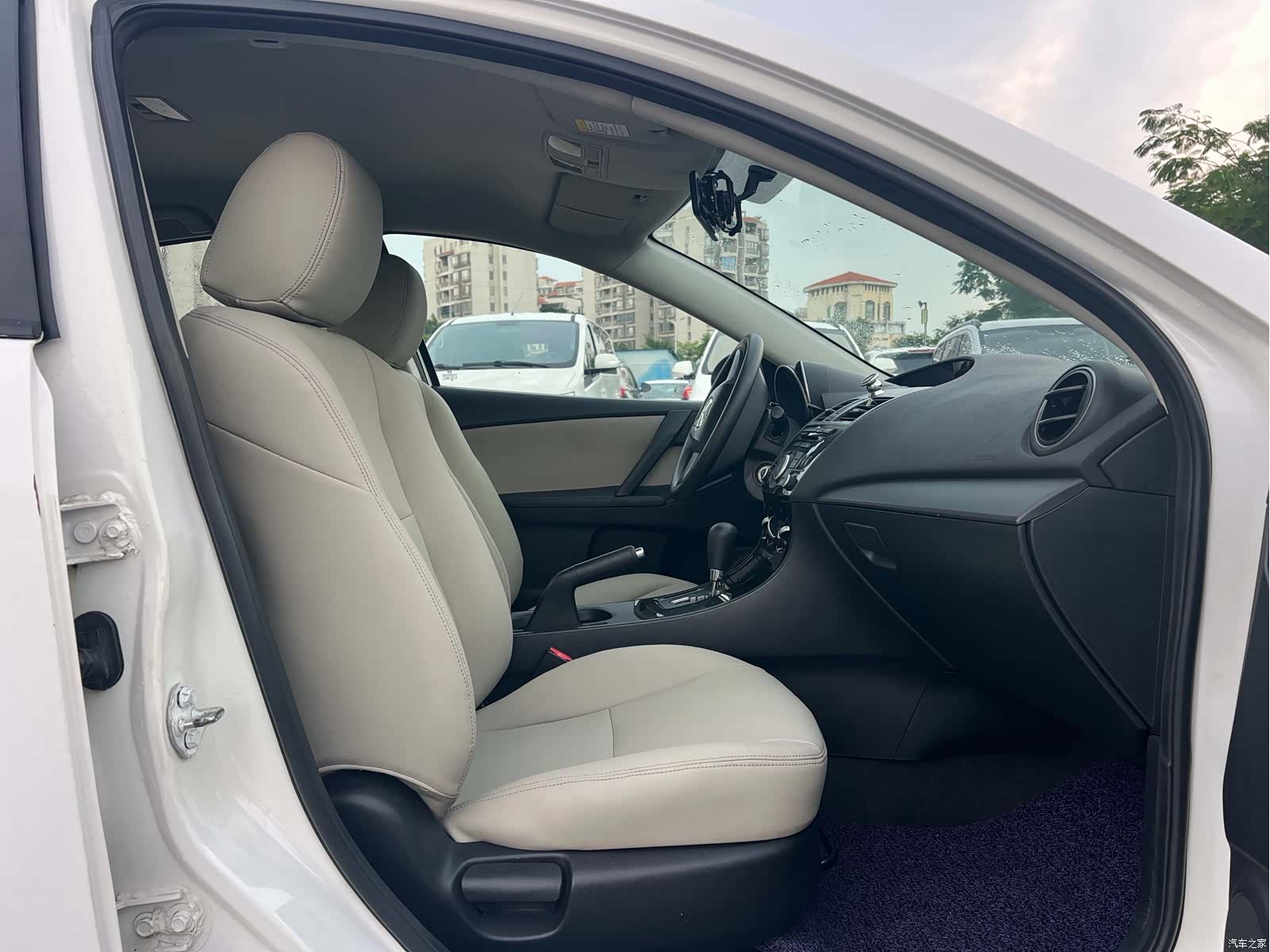 Mazda 3, 2015 8