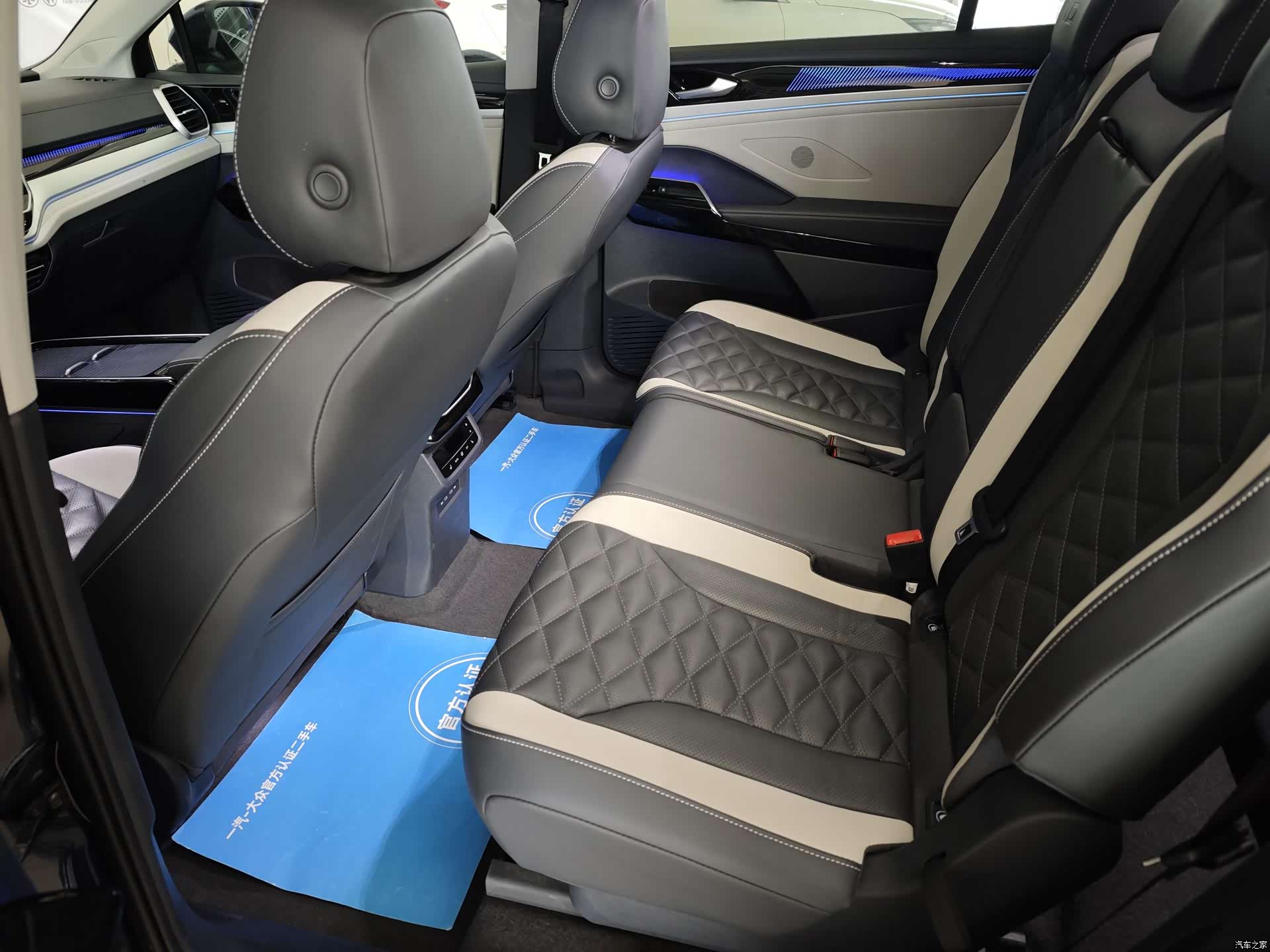 Volkswagen ID.6, 2025 14