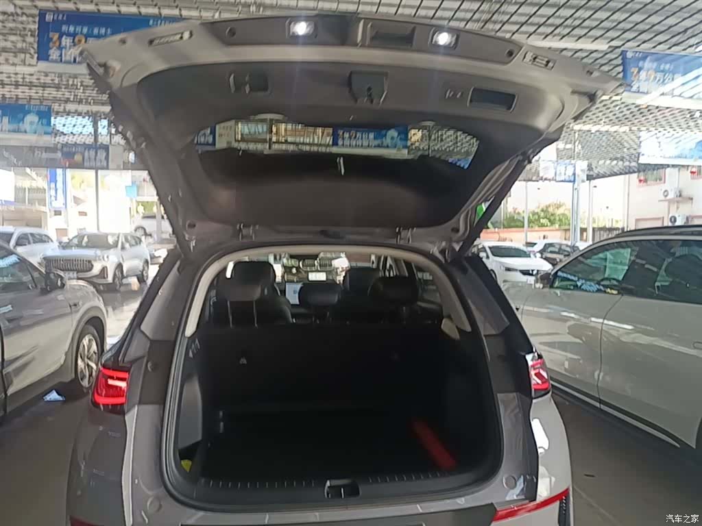 BYD HiAce, 2025 18