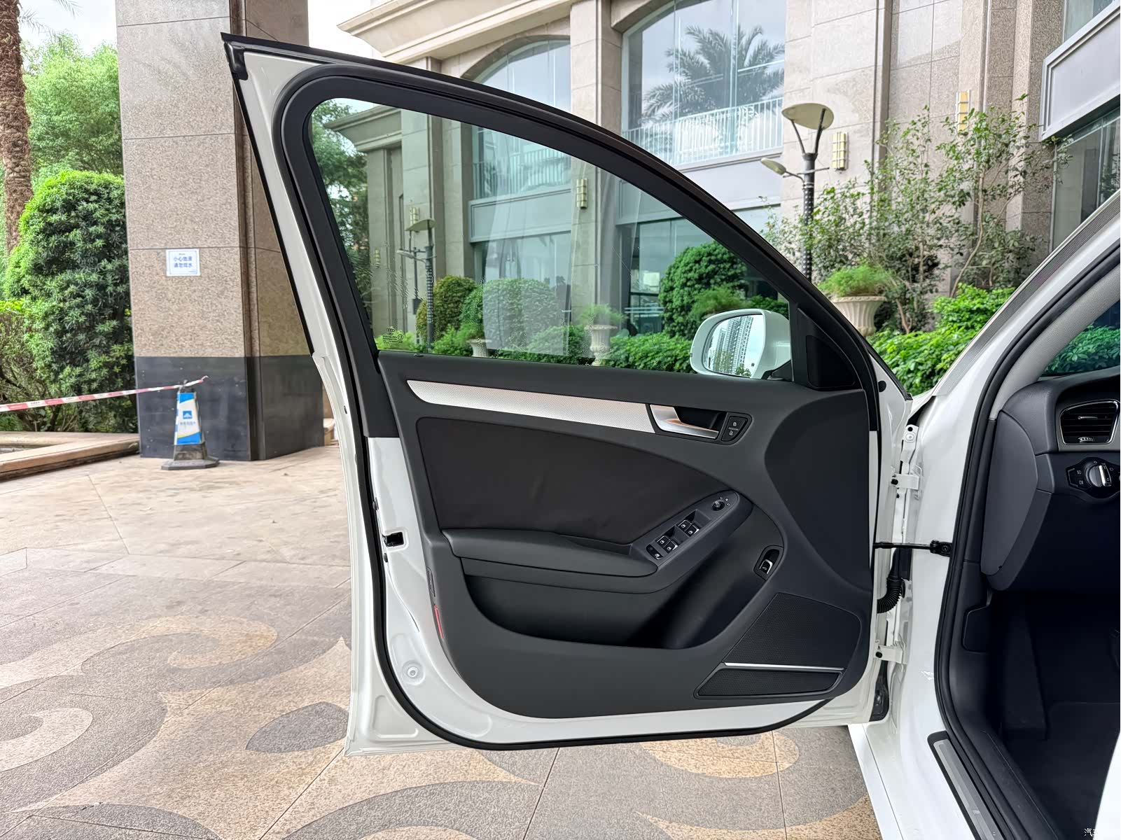 Audi A4L, 2014 15