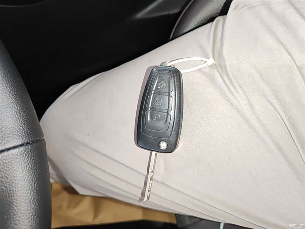 Ford Focus, 2016 9
