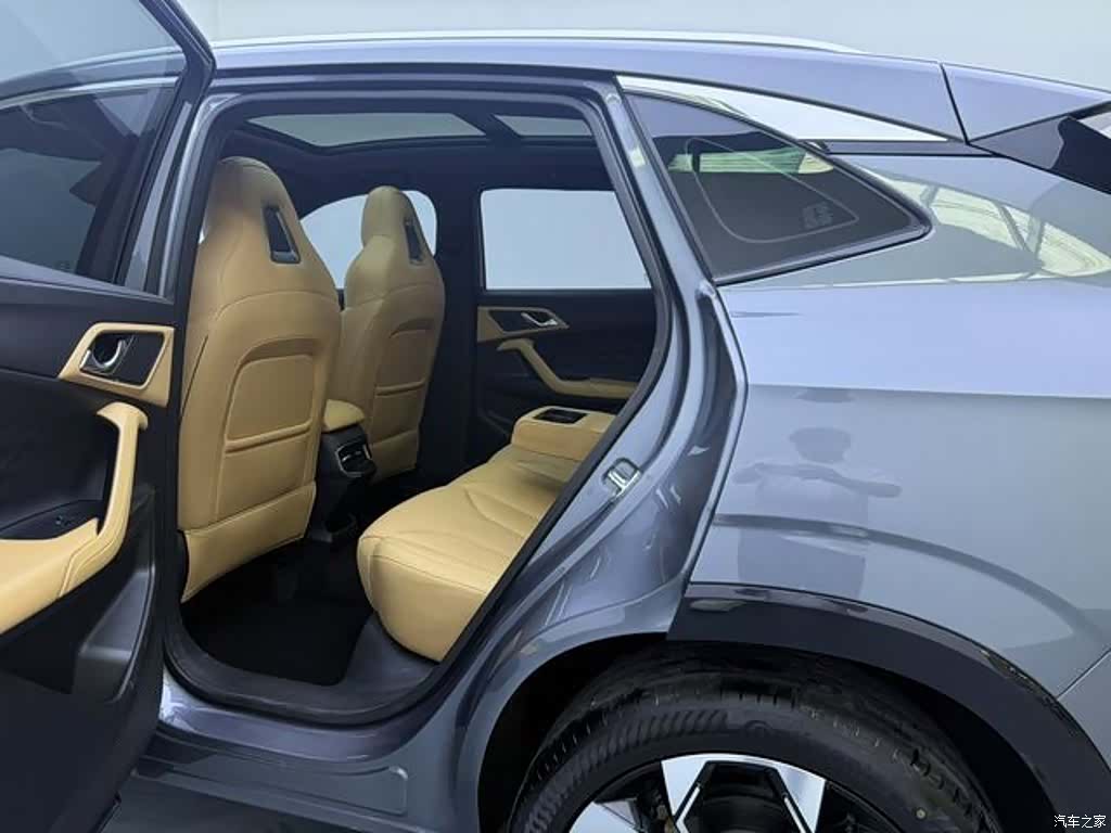 Roewe RX5, 2023 21