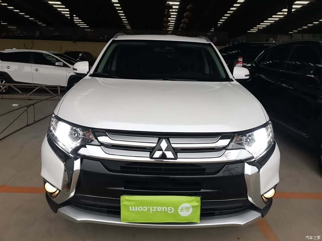 Mitsubishi Outlander, 2018 3