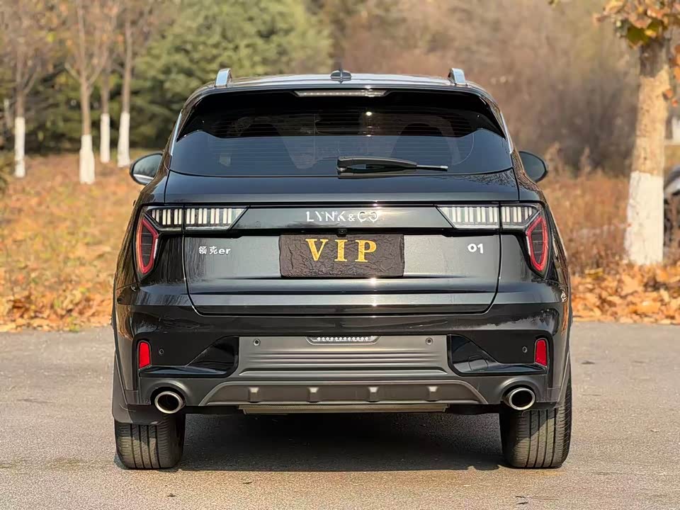 Lynk & Co 01