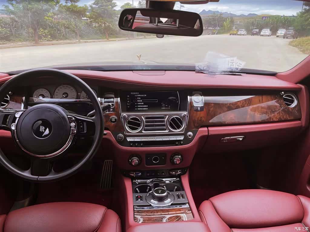Rolls-Royce Ghost, 2018 7