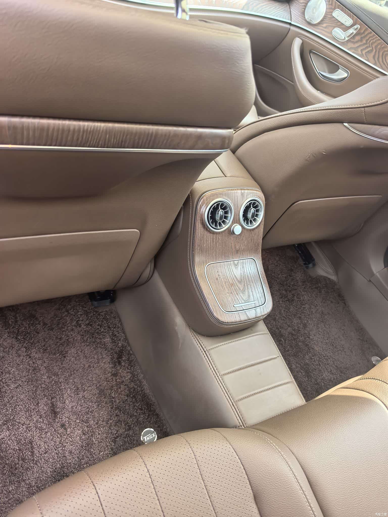 Mercedes-Benz E-Class, 2023 16